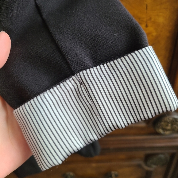 BCX Black One Button Blazer Jacket W/ Pinstripe Cuffs Size Medium - Picture 4 of 5